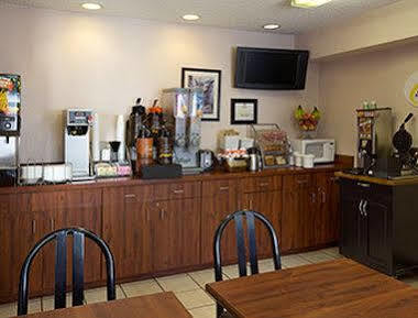 Мотель Super 8 By Wyndham Colorado Springs Airport Екстер'єр фото